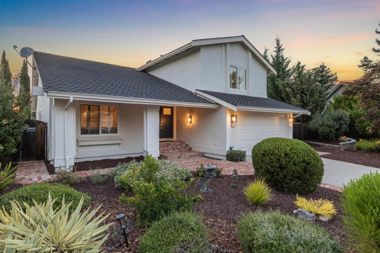 733 Grimswood Ct - Photo 1