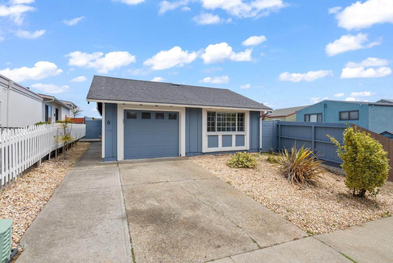 6 John Glenn Cir - Photo 1