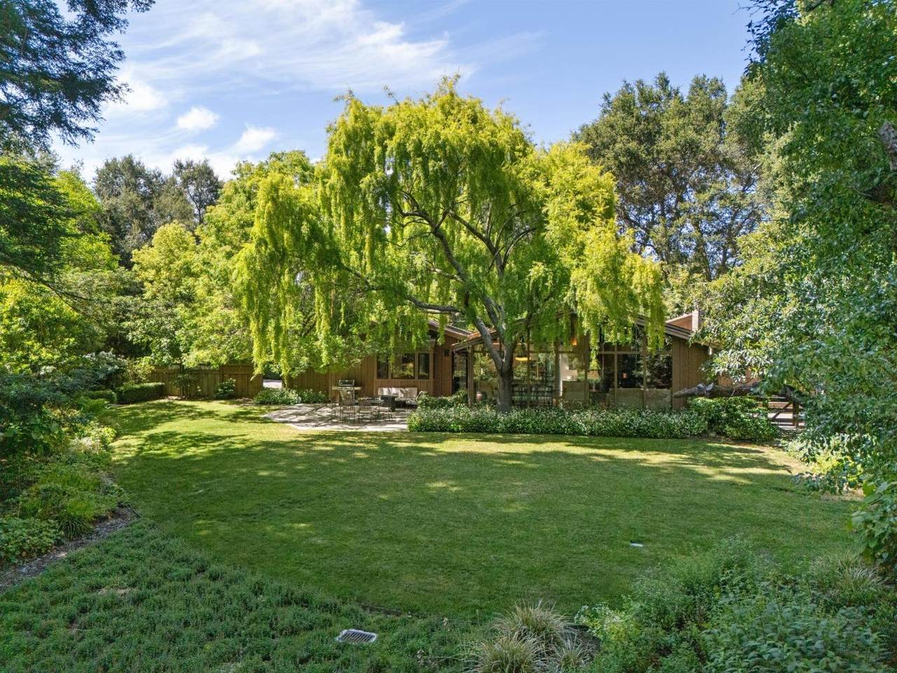 3323 Woodside Rd - Photo 1