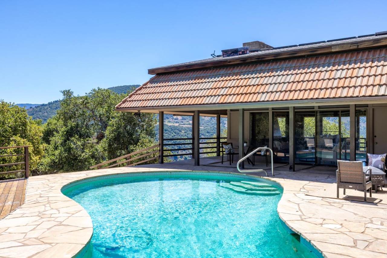 9 De Amaral Rd - Photo 1