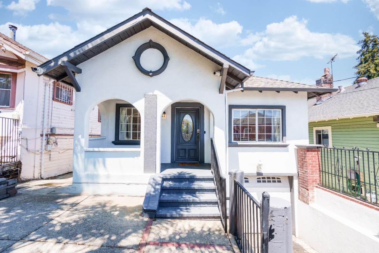 2036 20th St - Photo 1