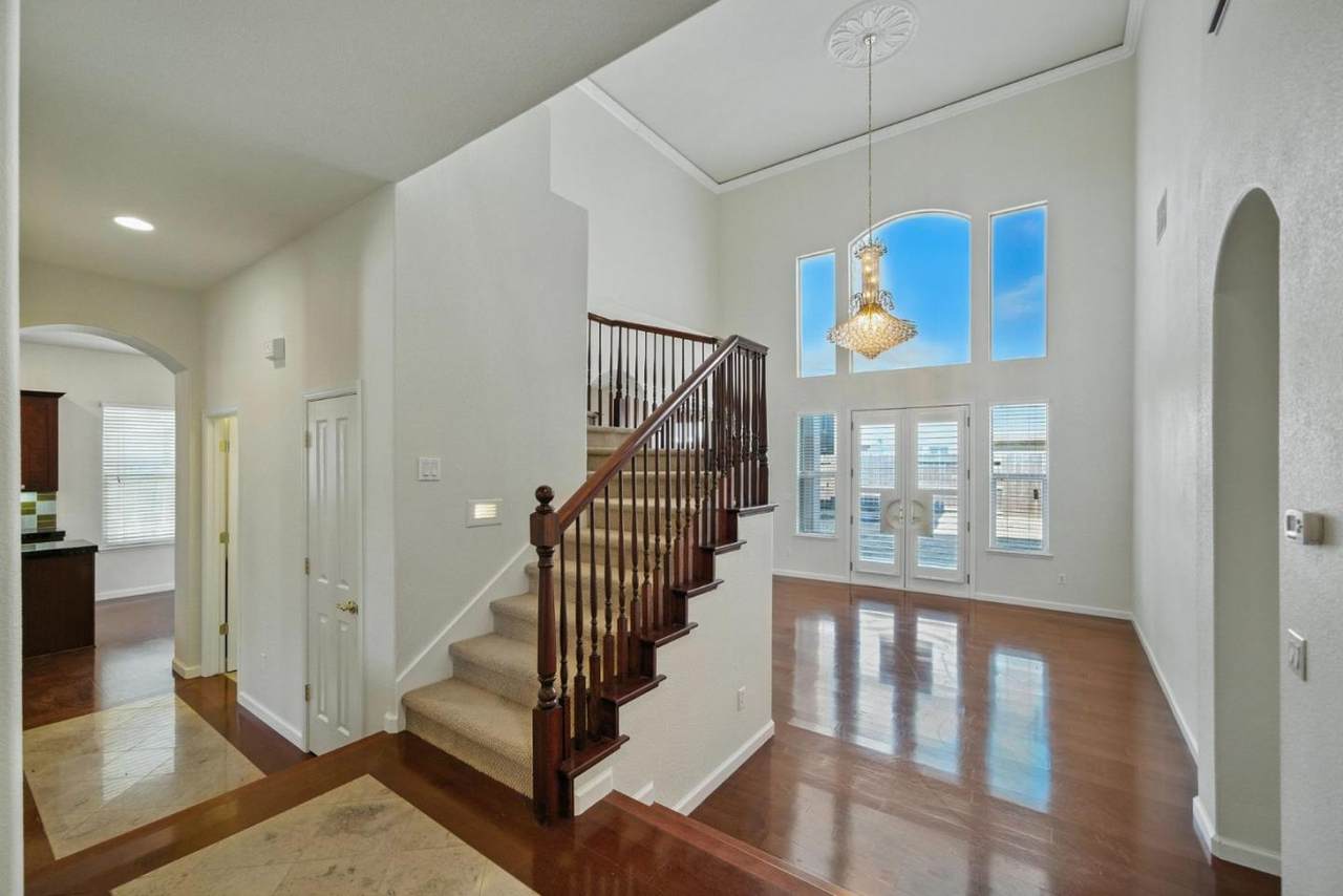 10368 Via Cinta Ct - Photo 1