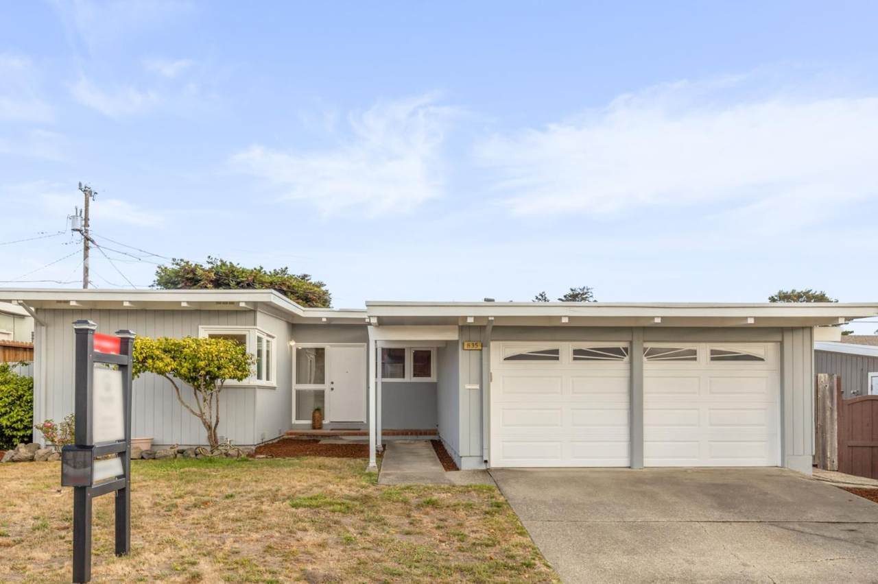 835 Mosswood Ln - Photo 1