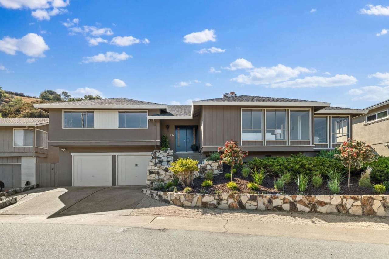 942 Viewridge Dr - Photo 1