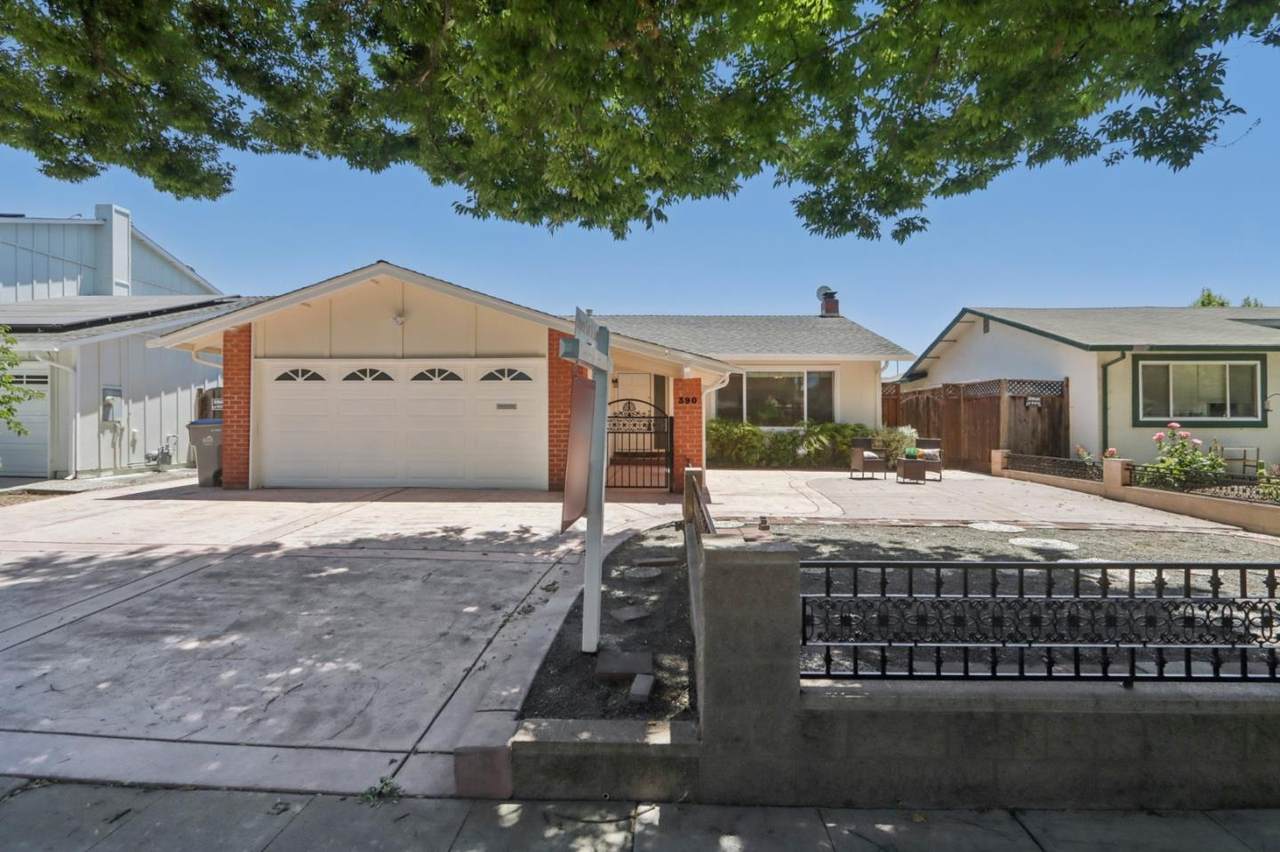 390 Bluefield Dr - Photo 1