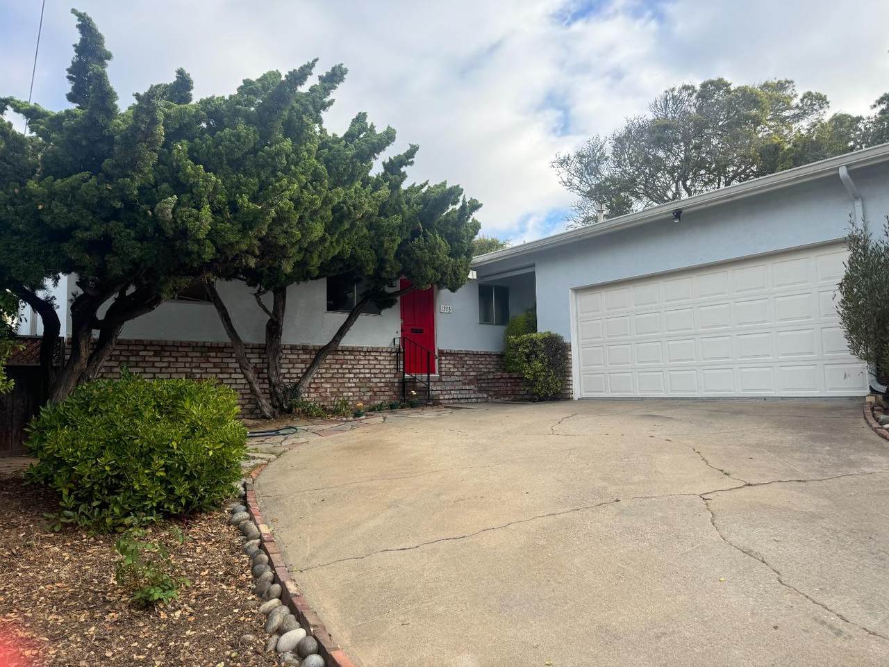 1373 Kimball Ave - Photo 1