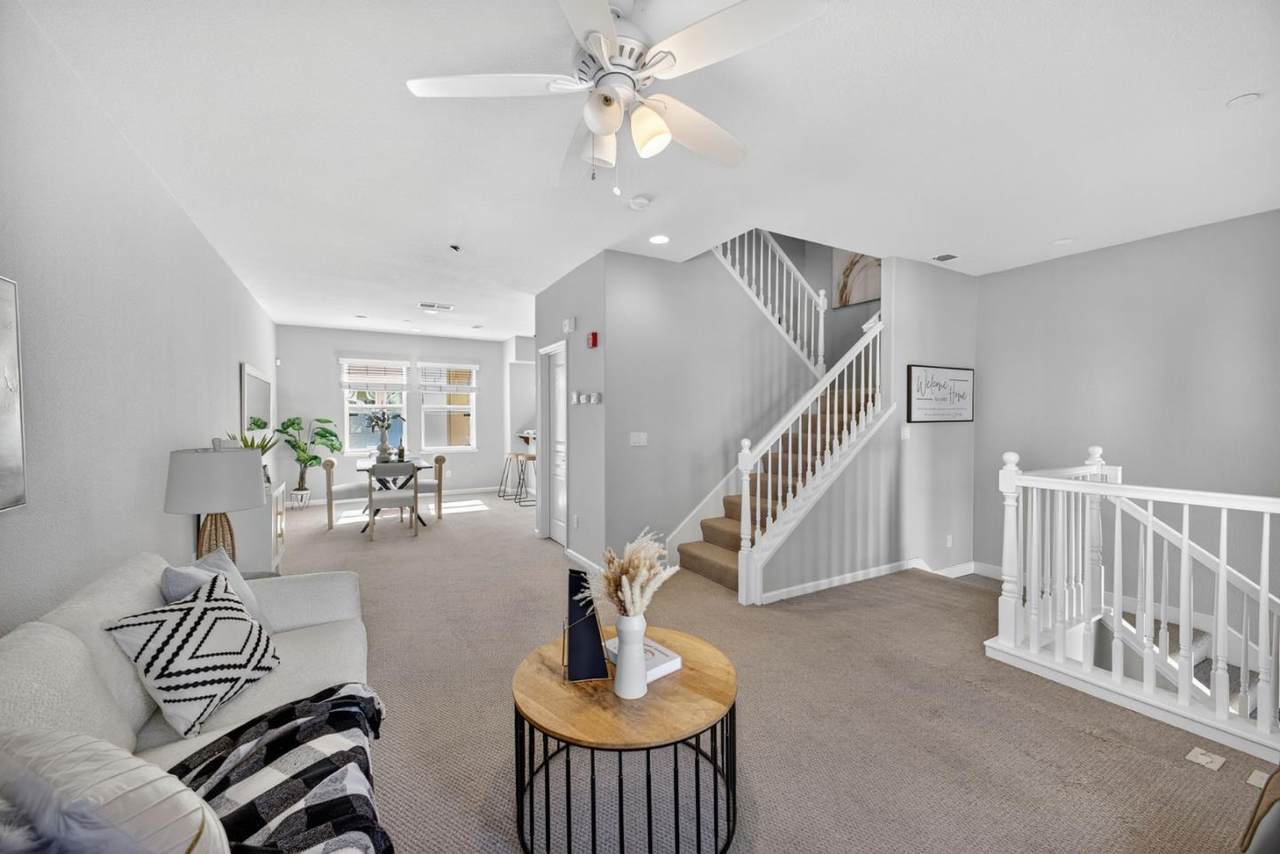 2716 Holly St - Photo 1