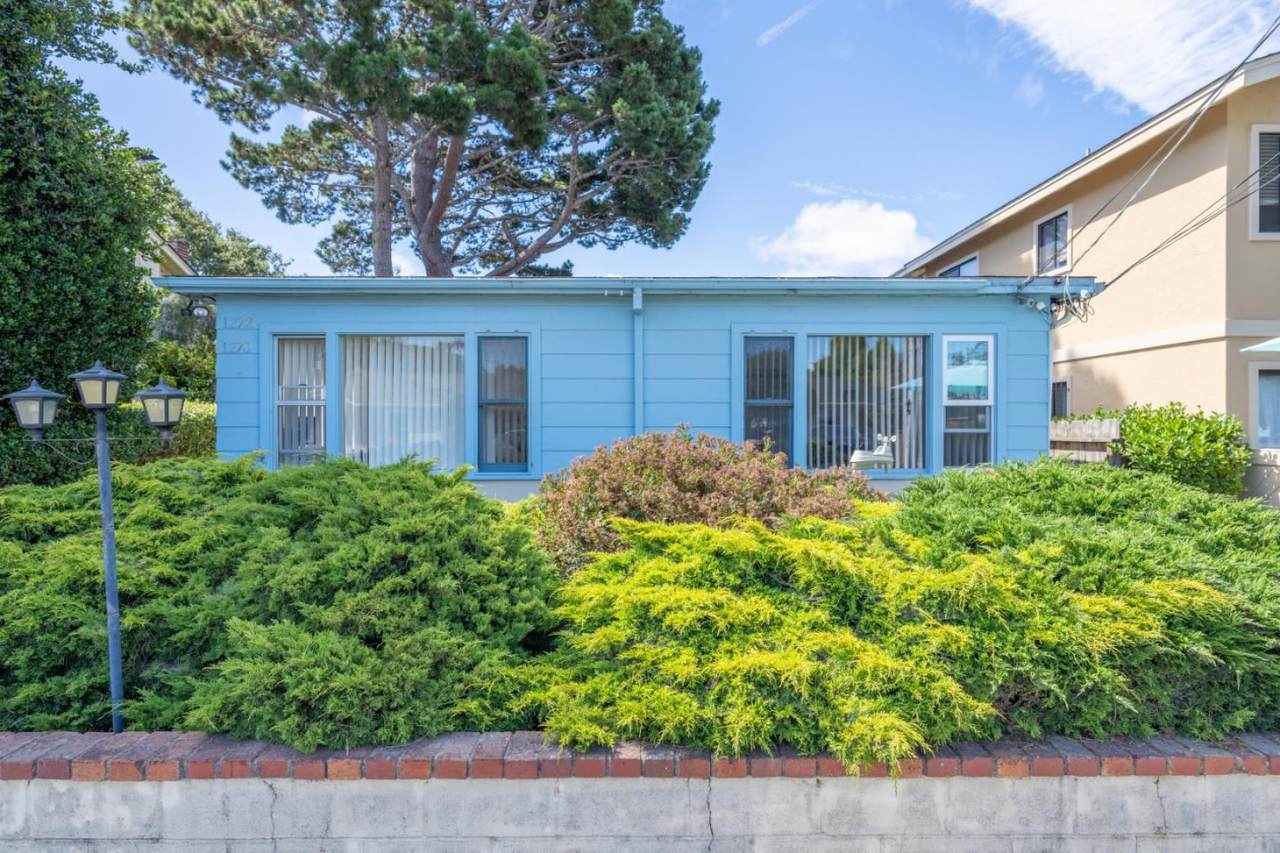 1270 6th St - Photo 1