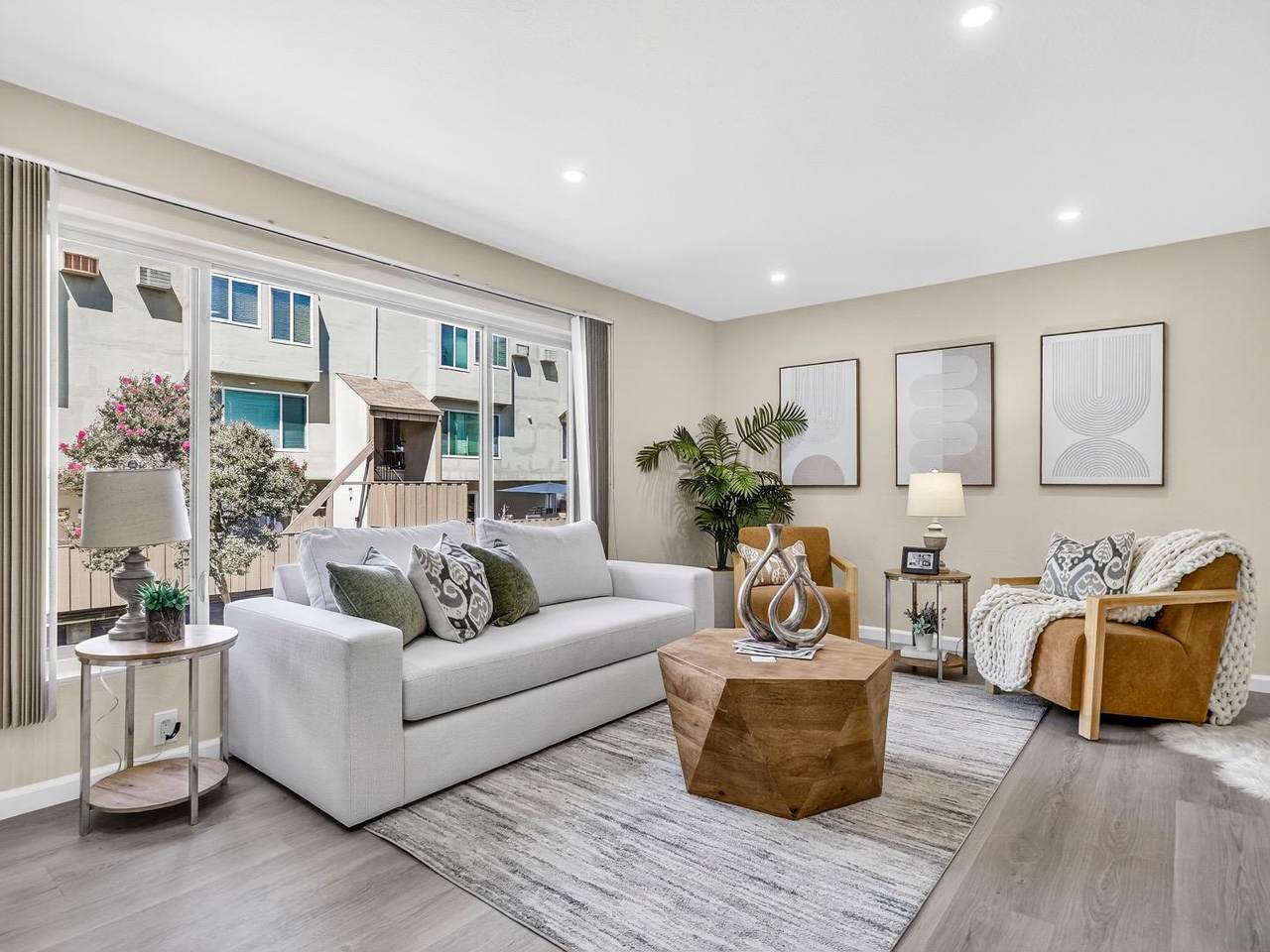 380 Auburn Way 6 - Photo 1