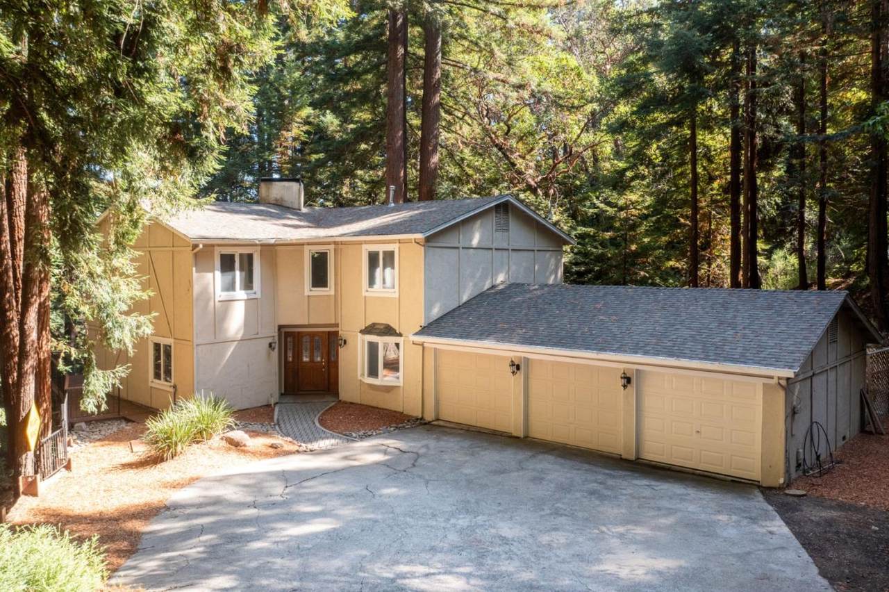 23489 Hutchinson Rd - Photo 1
