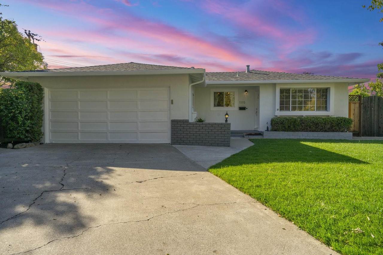 1115 Fairlands Ct - Photo 1