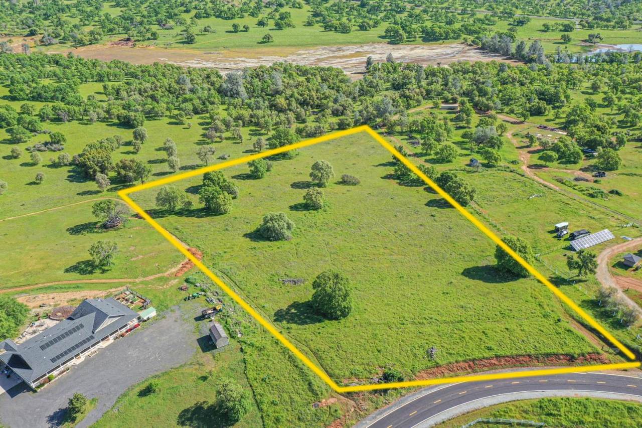 2844 Canoe St - Photo 1