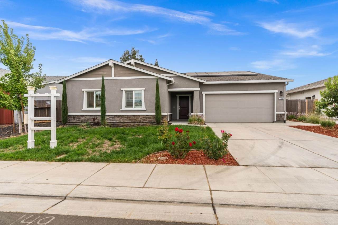 1340 Crimson Pl - Photo 1