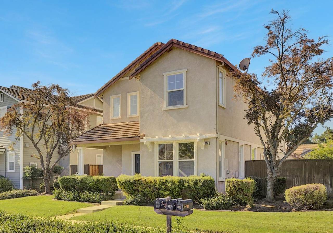 147 Wexford St - Photo 1