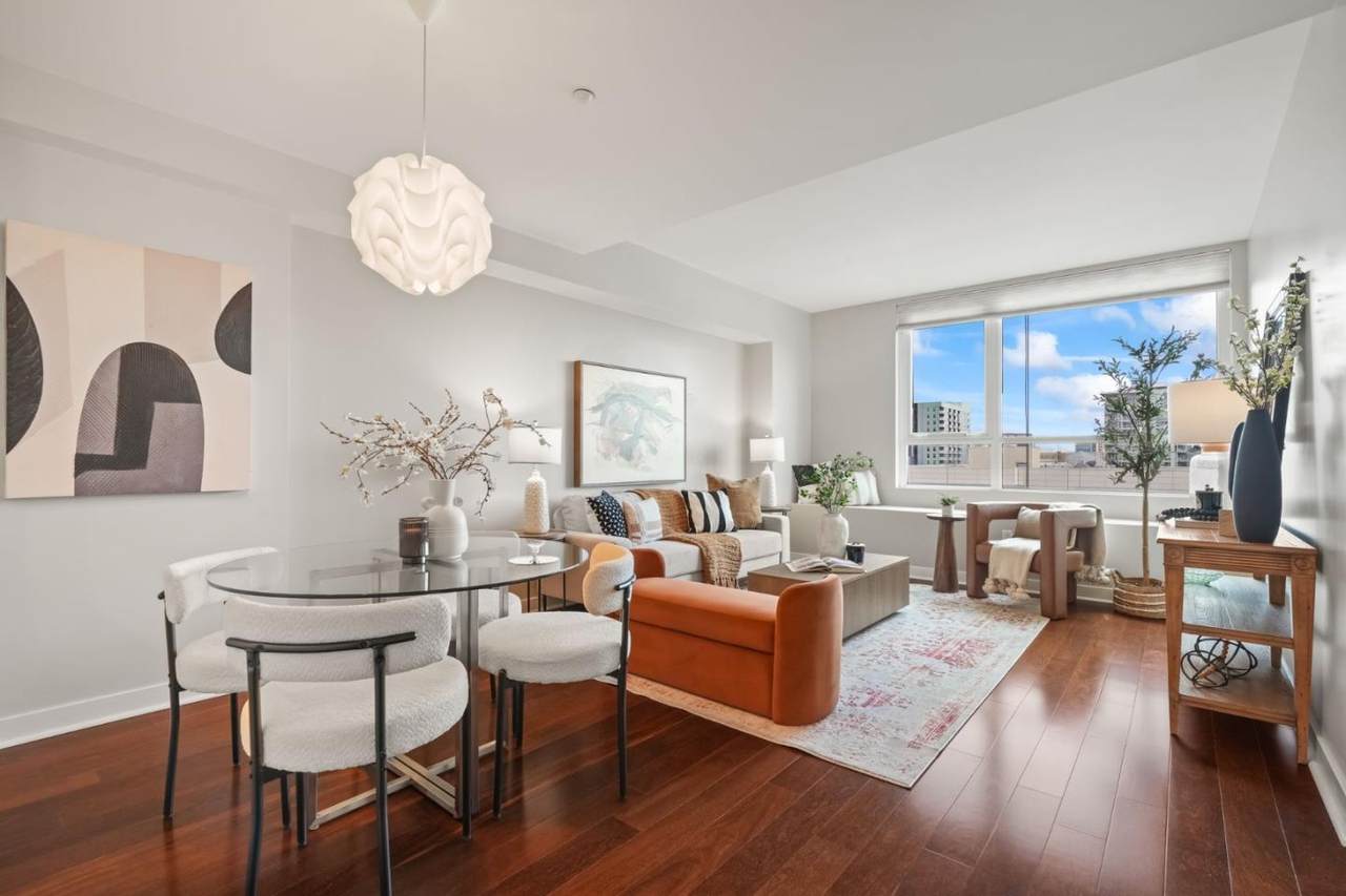 300 Berry St 914 - Photo 1