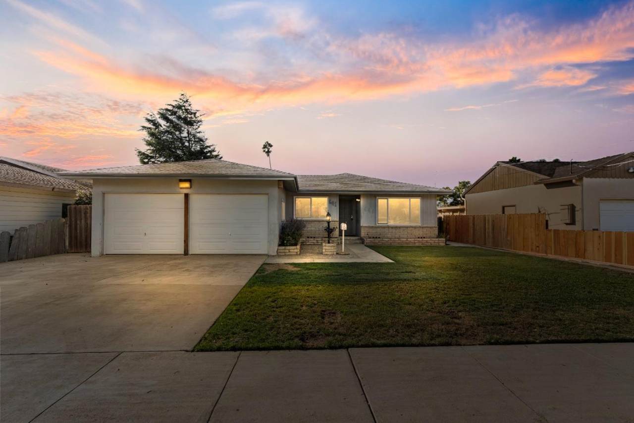 641 Main St - Photo 1