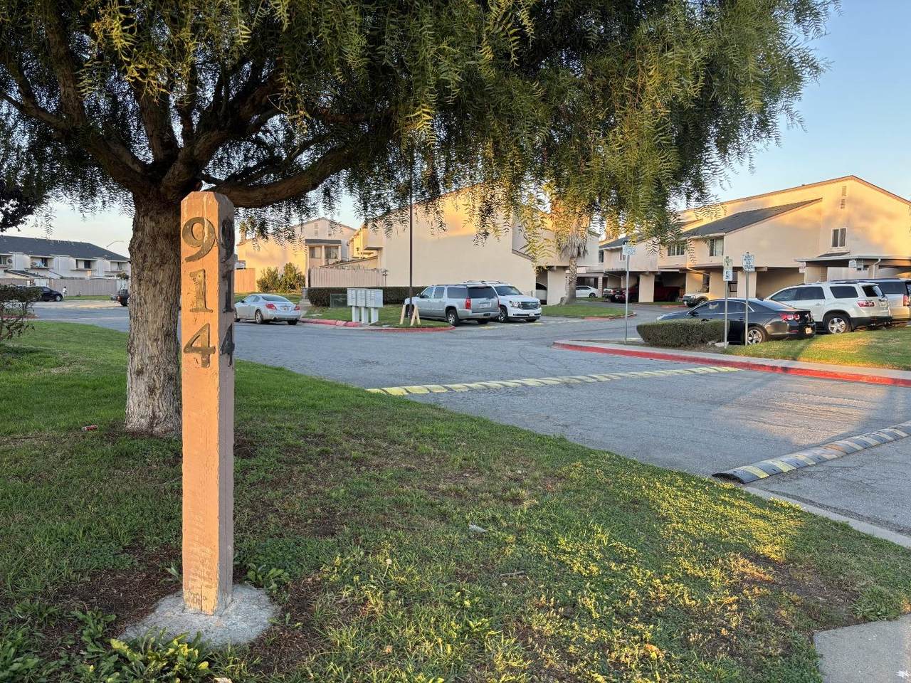 914 Acosta Plz 32 - Photo 1