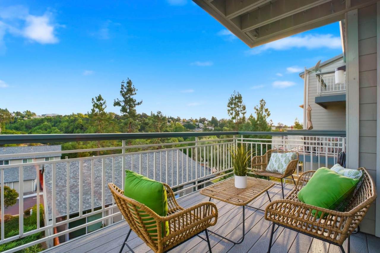 25067 Oakridge Ct - Photo 1