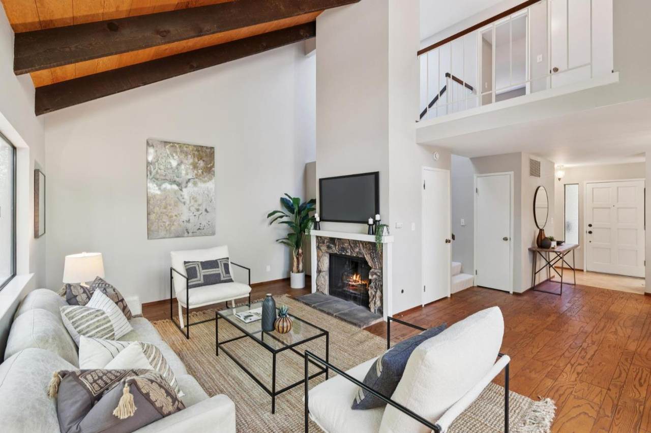 702 Indian Way - Photo 1