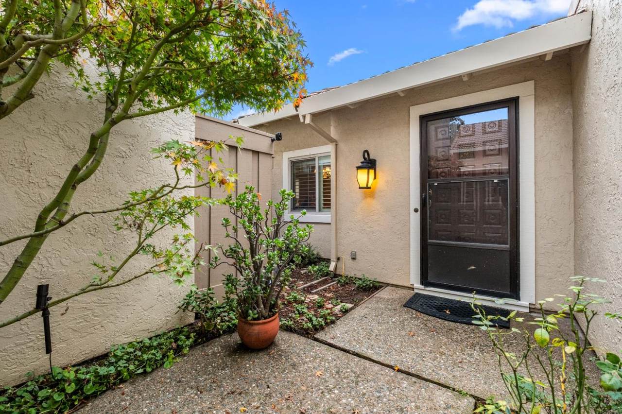 30 Northcreek Pl - Photo 1