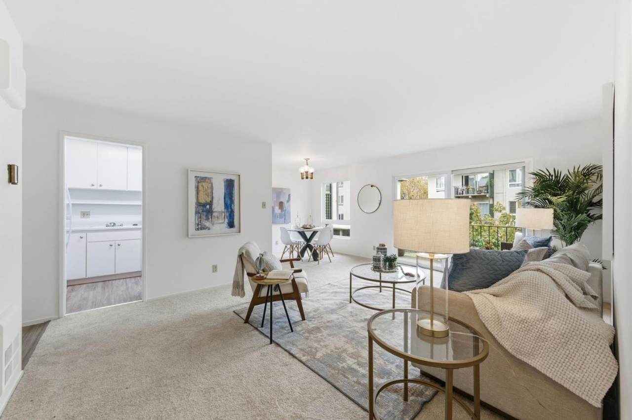 934 Peninsula Ave 301 - Photo 1