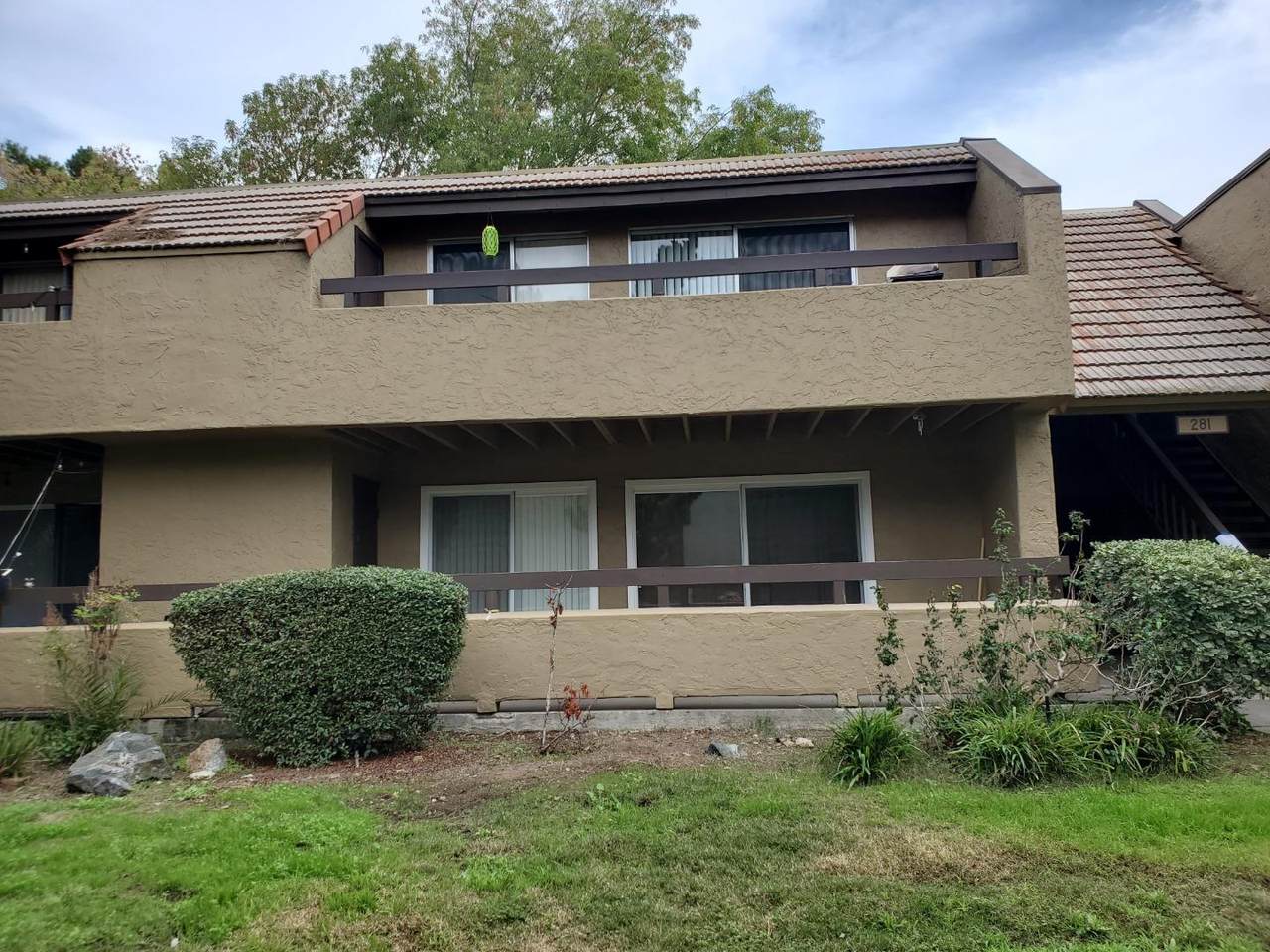 281 Tradewinds Dr 5 - Photo 1