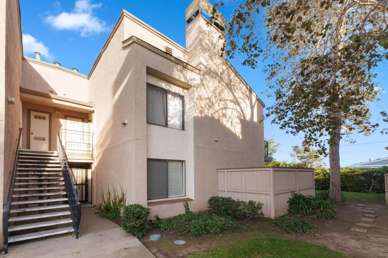 2422 Main St F - Photo 1