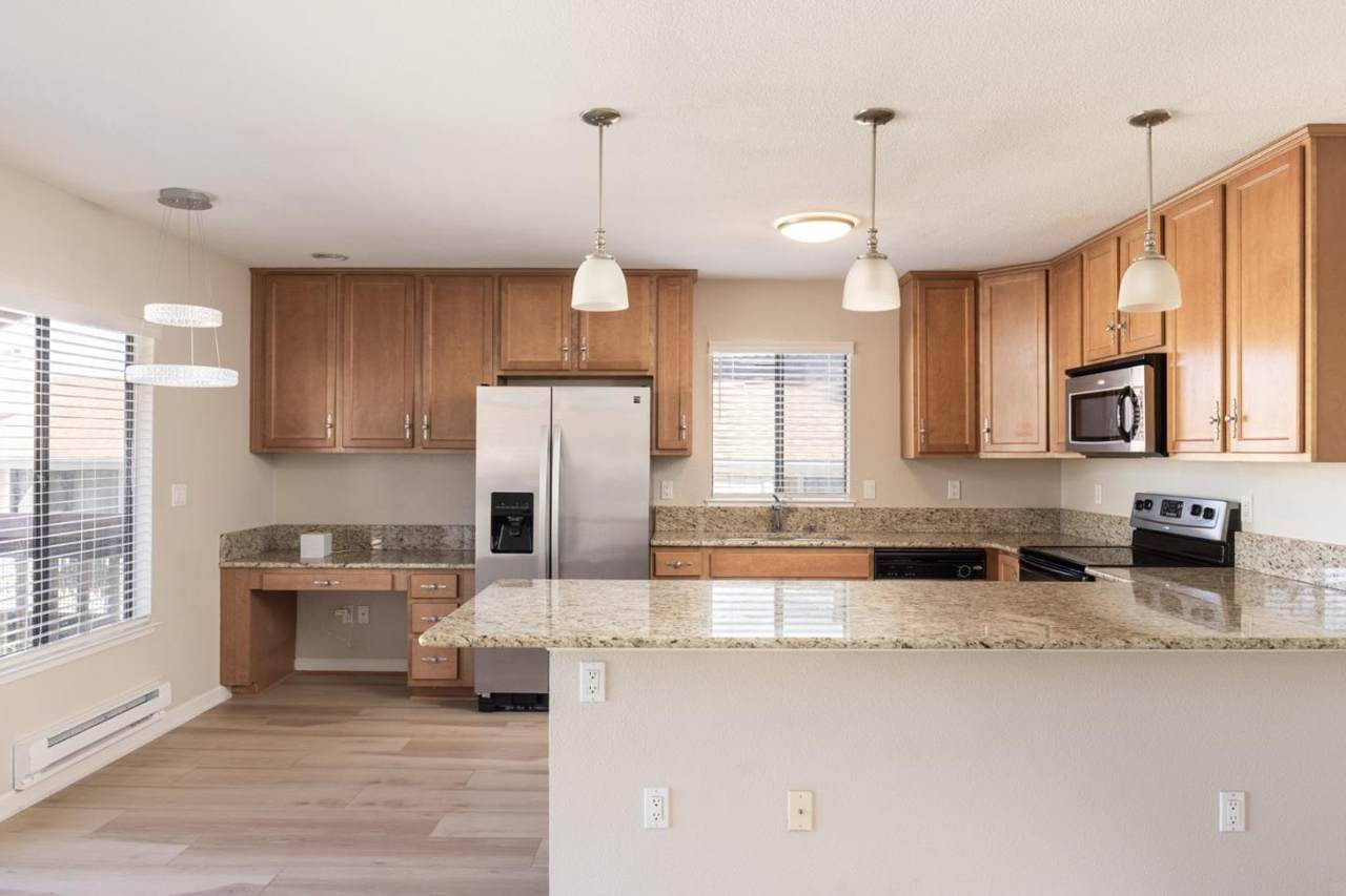 300 Glenwood Cir 265 - Photo 1