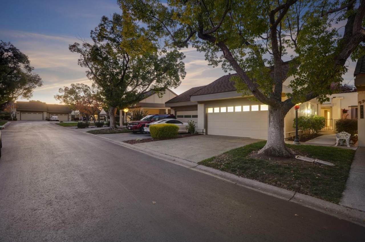 6041 Montgomery Bnd - Photo 1