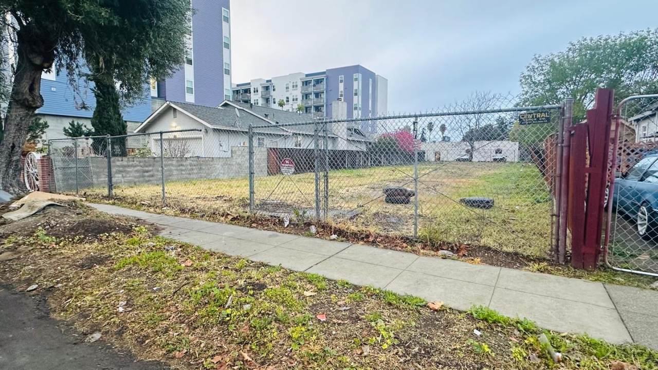 278 Grand Ave - Photo 1