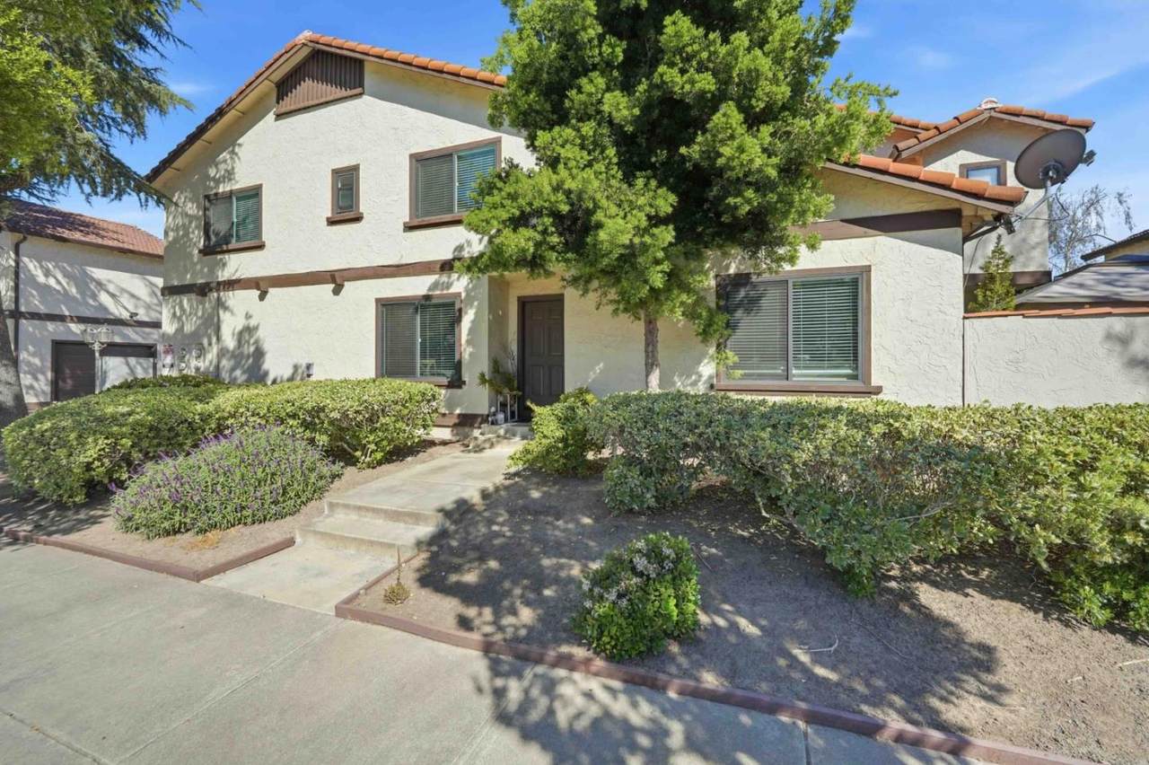 8400 Delta Dr - Photo 1