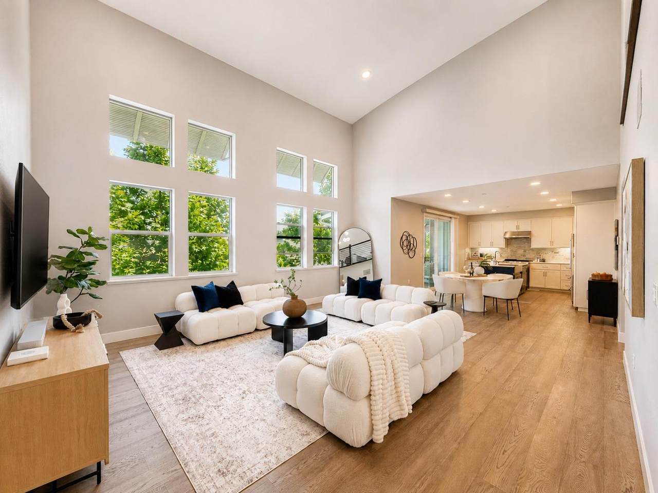 208 Market St - Photo 1