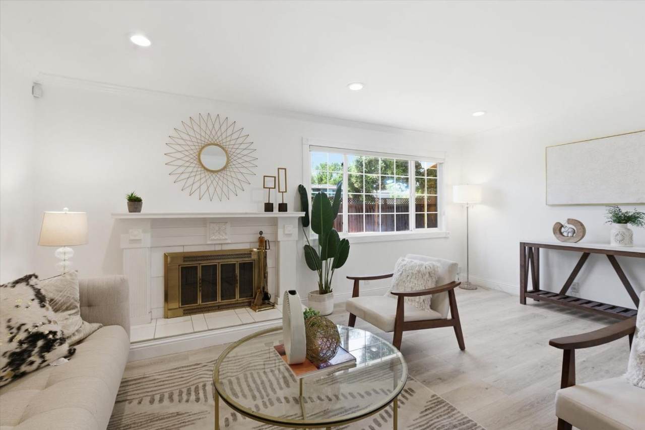 914 Ironwood Dr - Photo 1