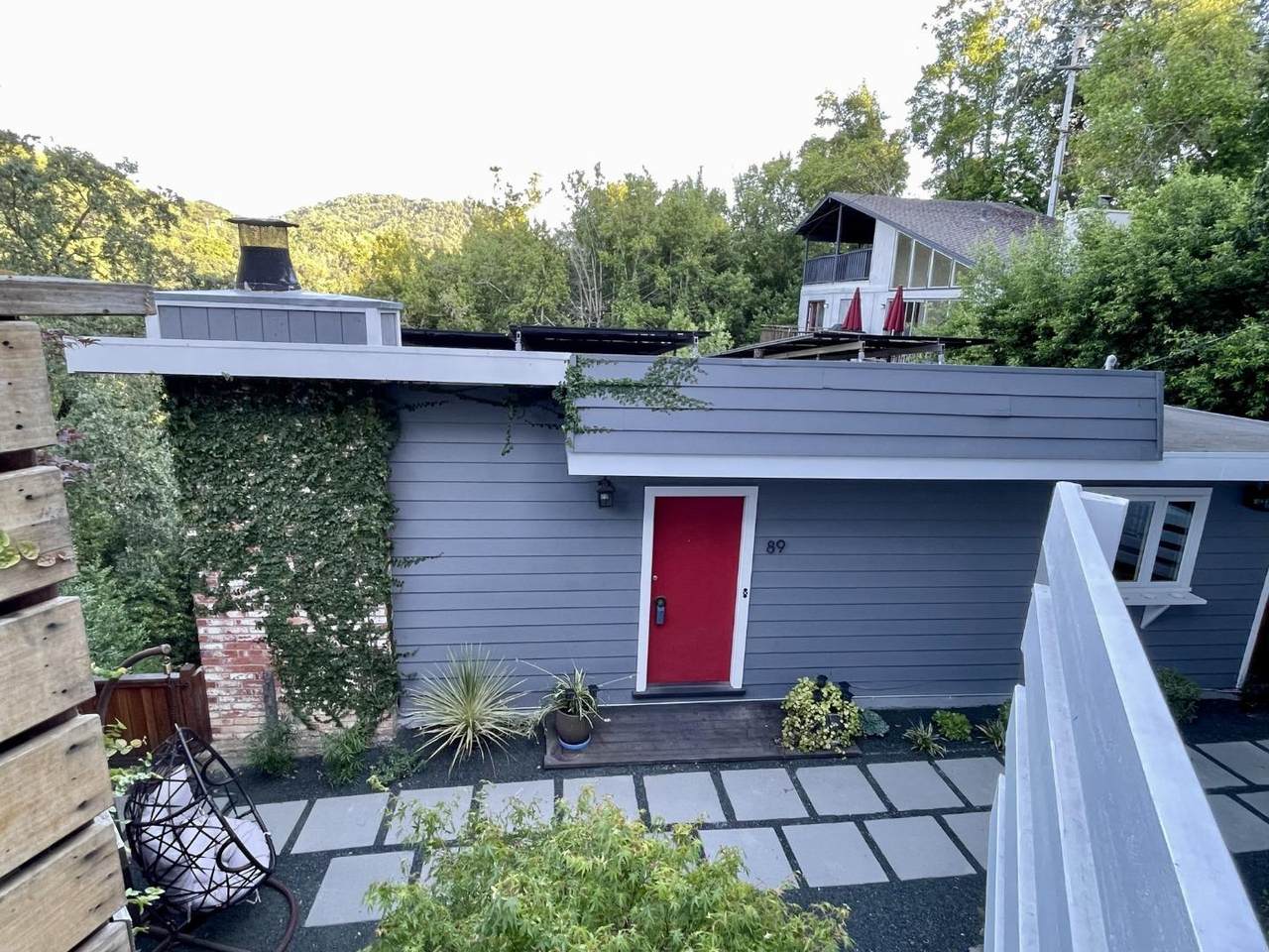 89 Frustuck Ave - Photo 1