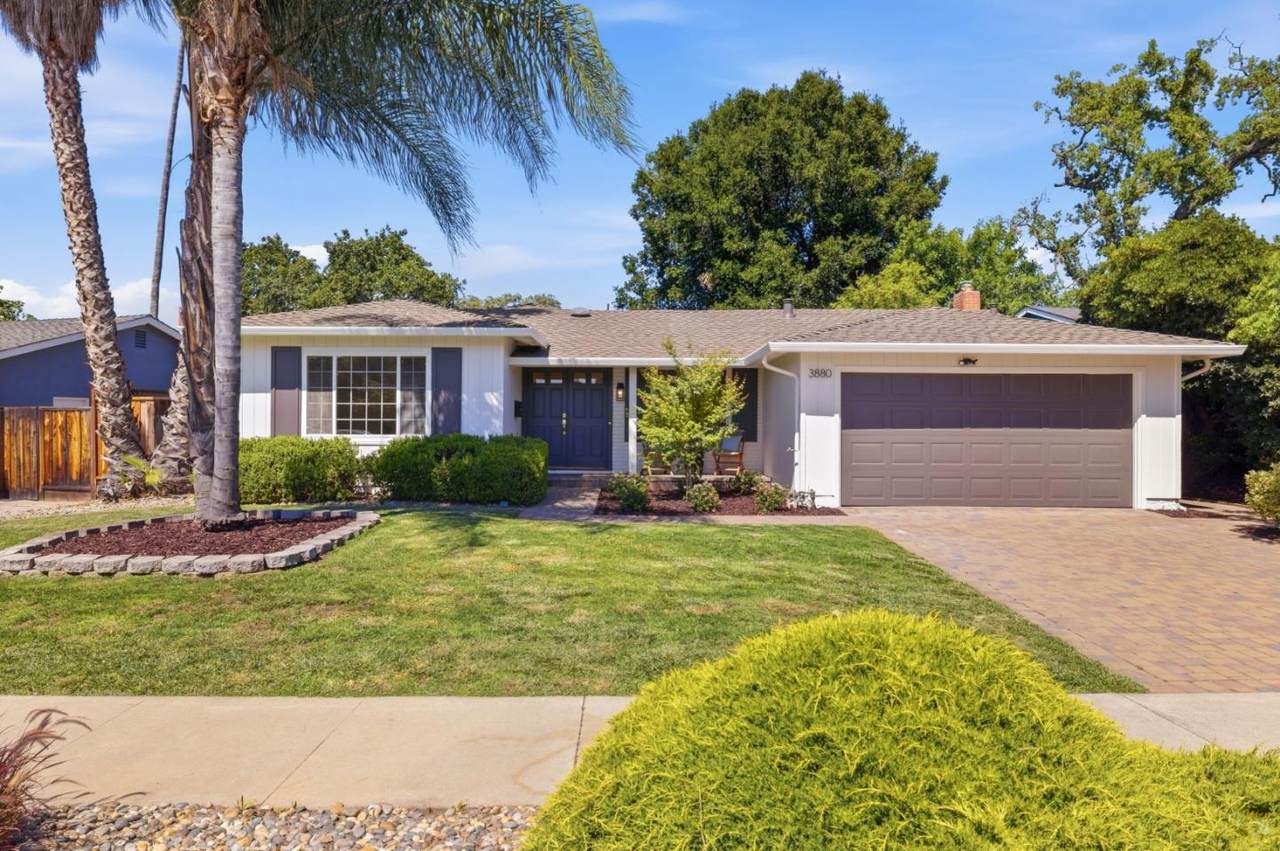 3880 Villa Glen Way - Photo 1