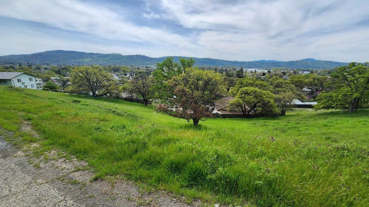 12761 Lakeview Dr - Photo 1