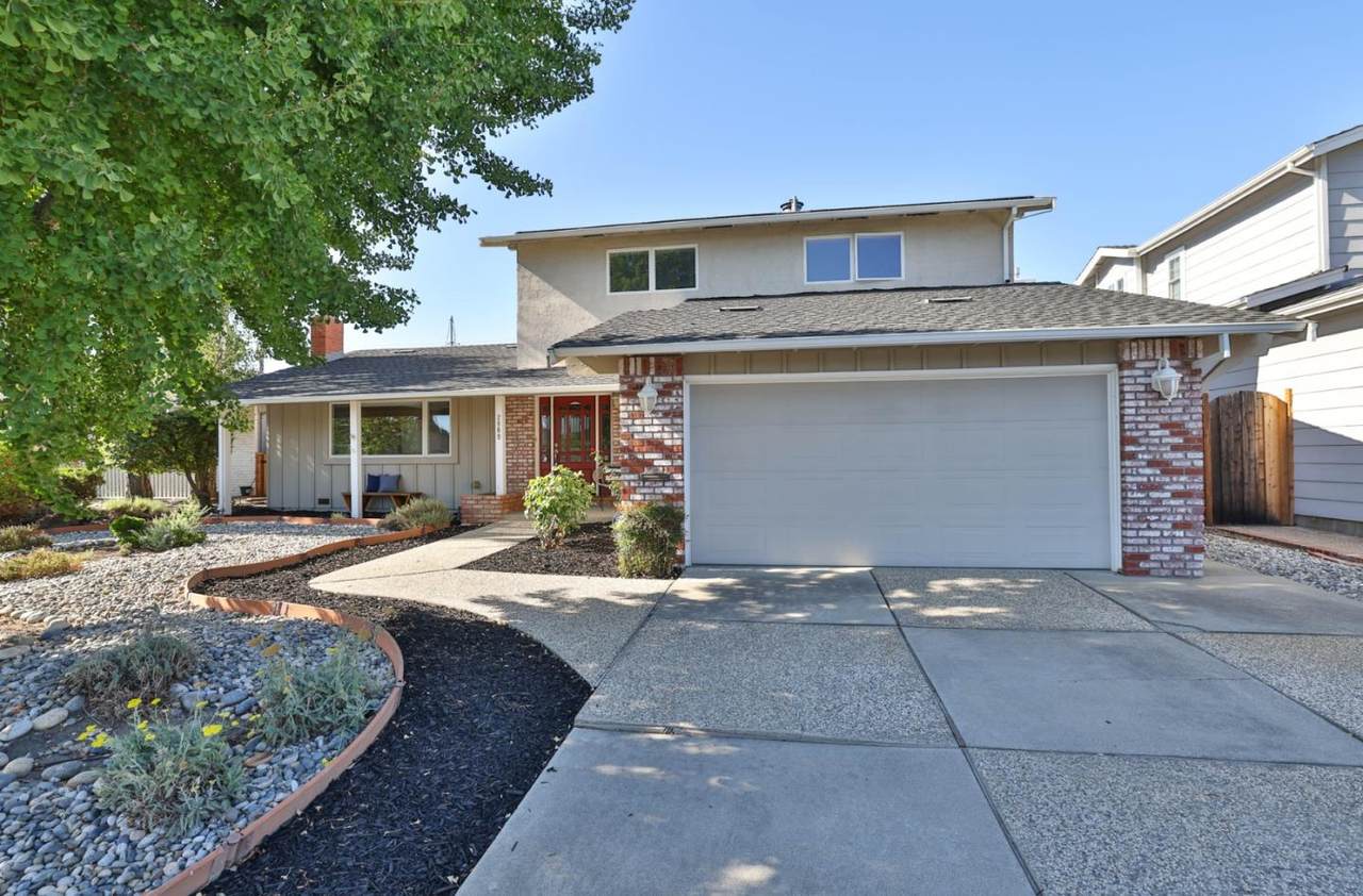 2809 Ponderosa Way - Photo 1