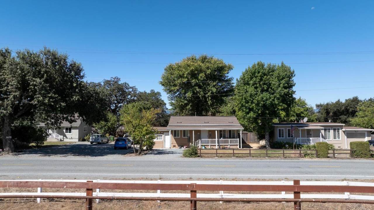 11705 Foothill Ave - Photo 1