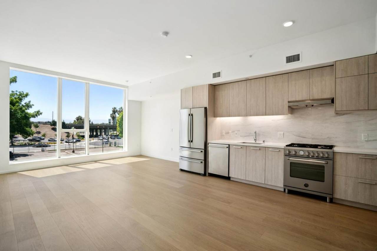 188 Saint James St 10308 - Photo 1