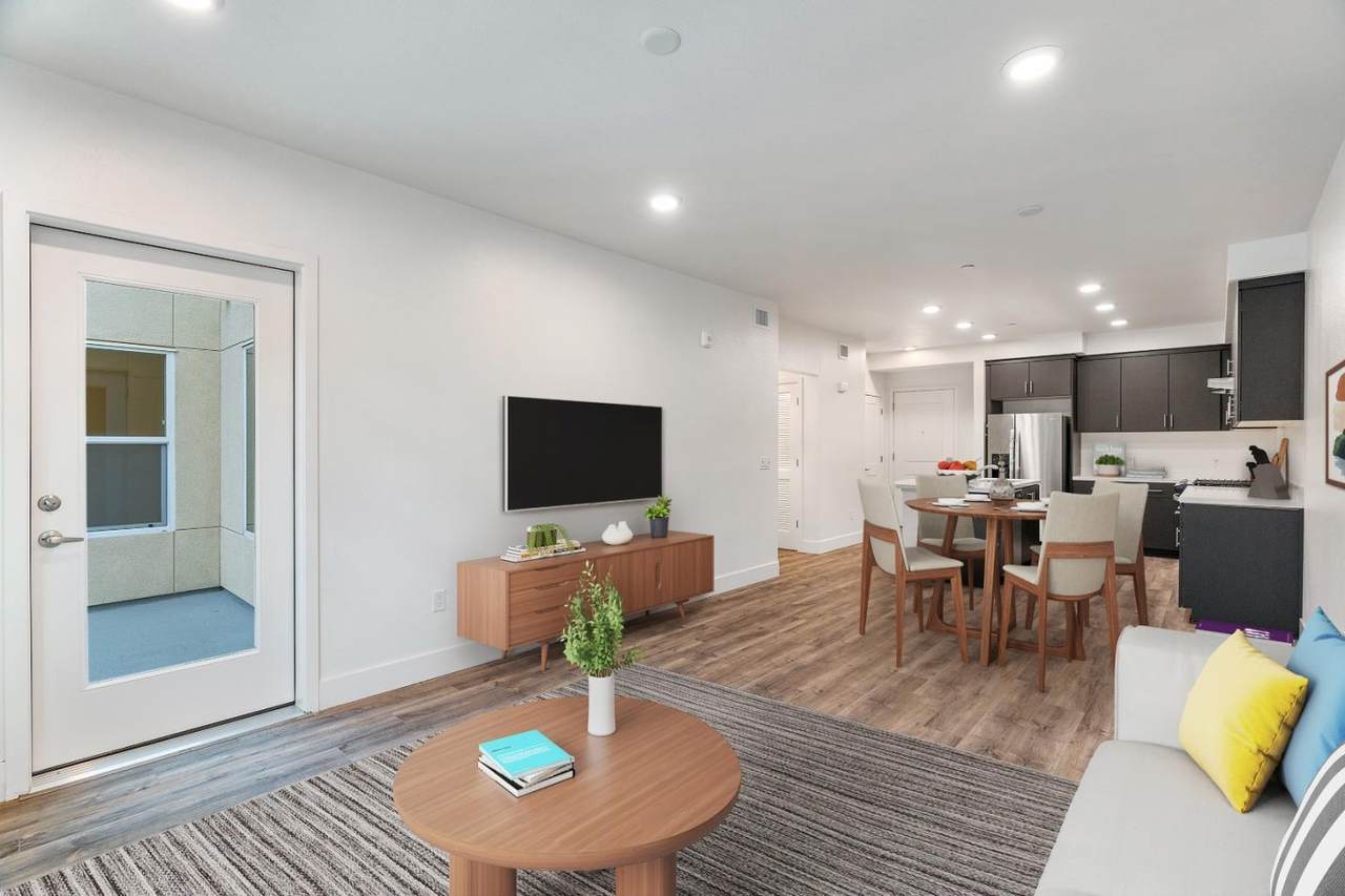https://bt-photos.global.ssl.fastly.net/siliconv/1280_boomver_1_82059492-2.jpg