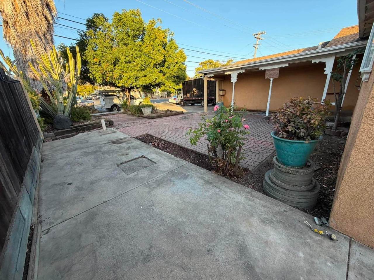 185 White Rd - Photo 1