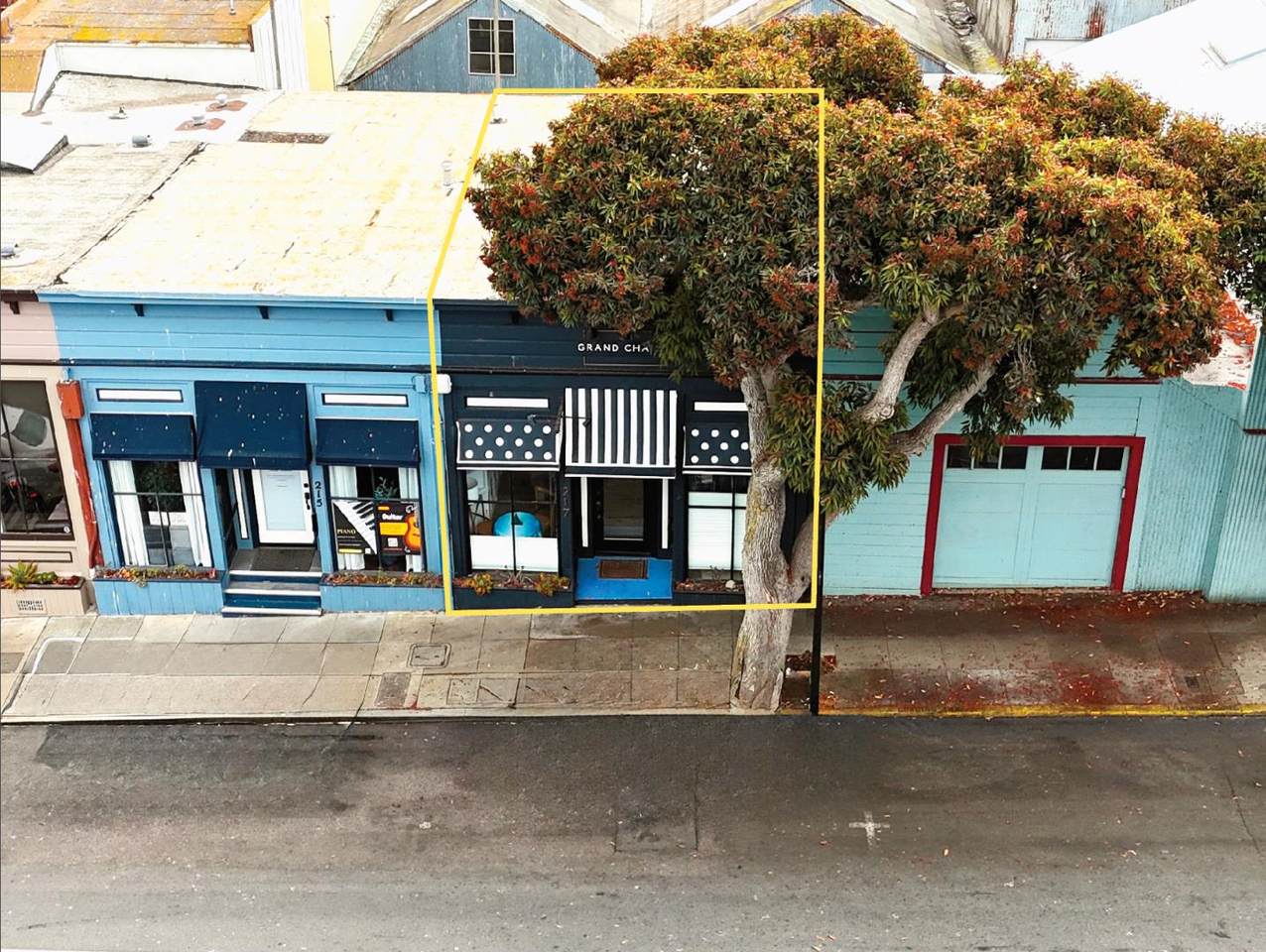217 Grand Ave - Photo 1