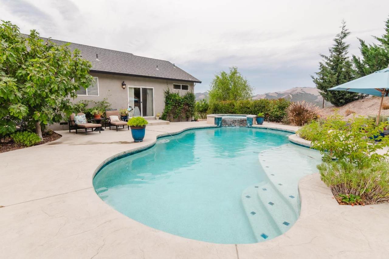 44737 Sun Valley Dr - Photo 1