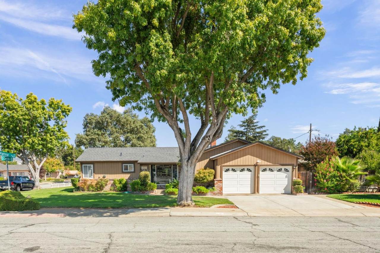 8190 Hanna St - Photo 1