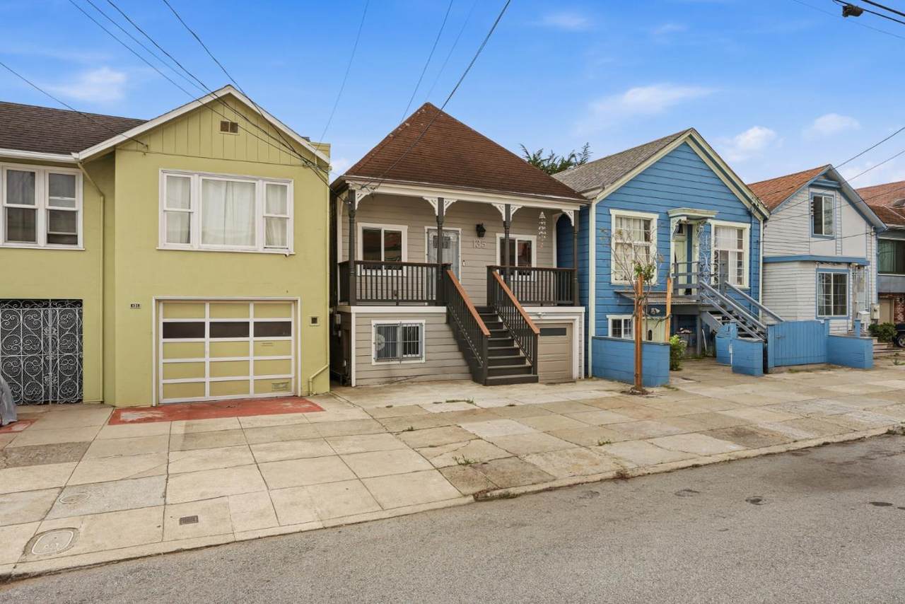 135 Farallones St - Photo 1