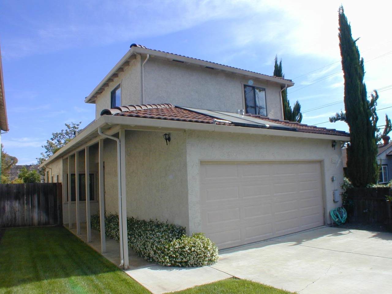735 Homestead Rd - Photo 1