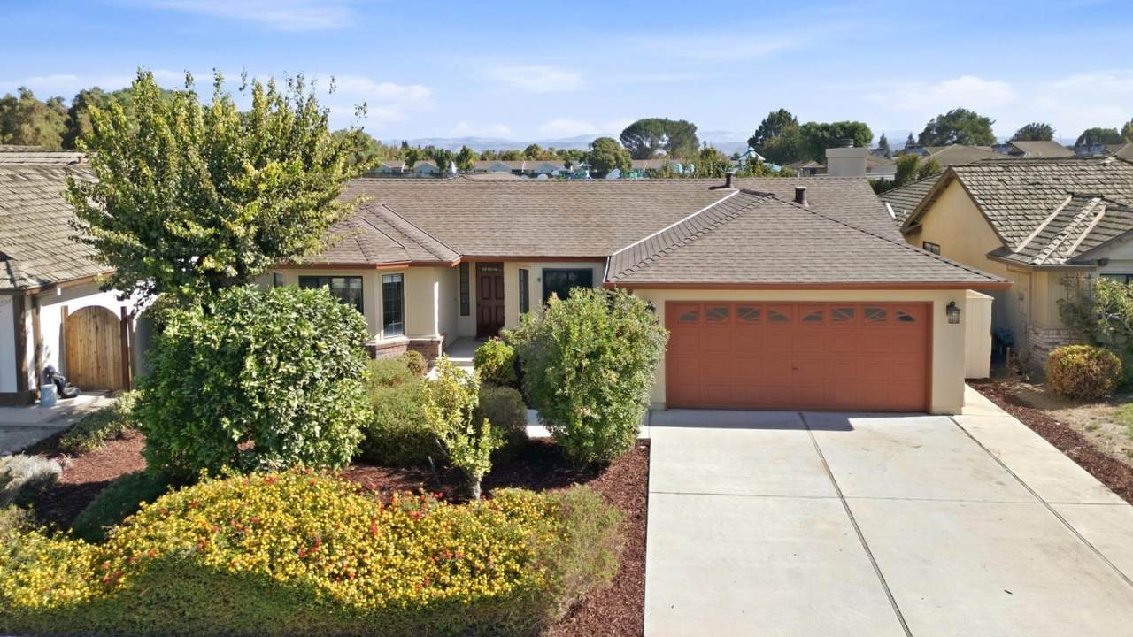 627 Heritage Ct - Photo 1