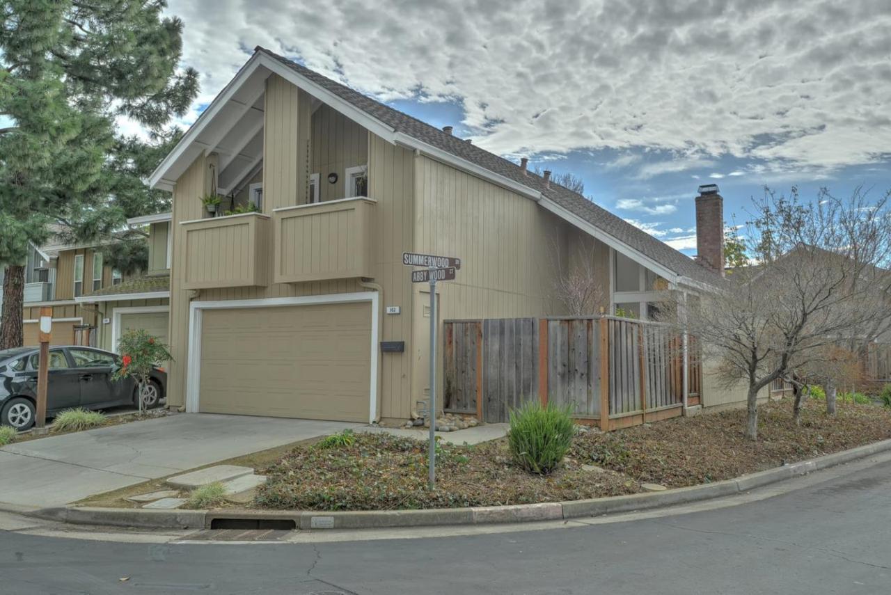 102 Abby Wood Ct, Los Gatos, CA 95032 (#ML81638032) :: The Goss Real Estate Group, Keller Williams Bay Area Estates