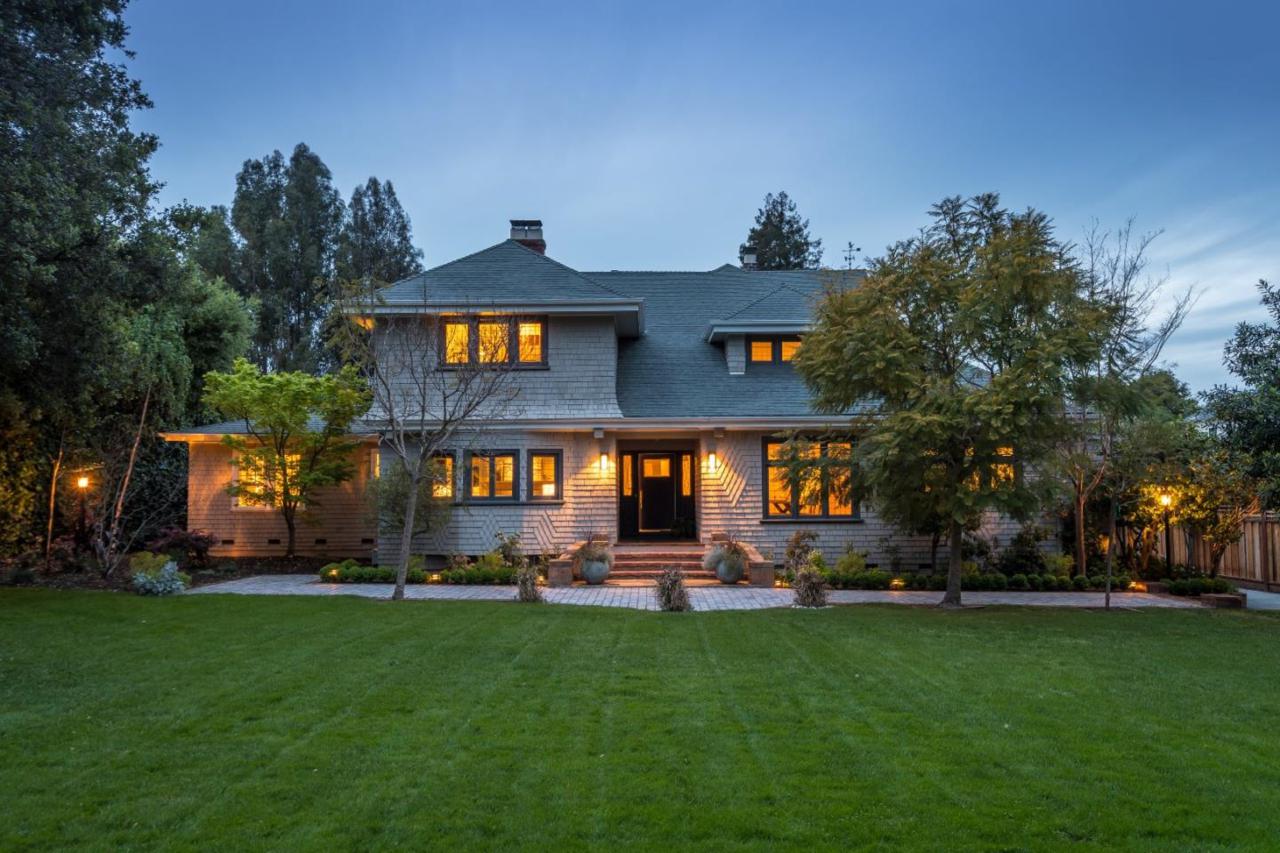 146 Bellevue Ave - Photo 1