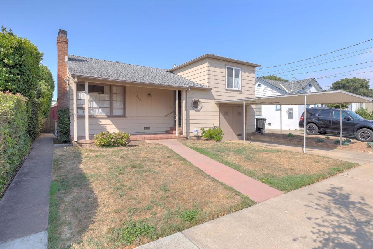 808 Idaho St - Photo 1
